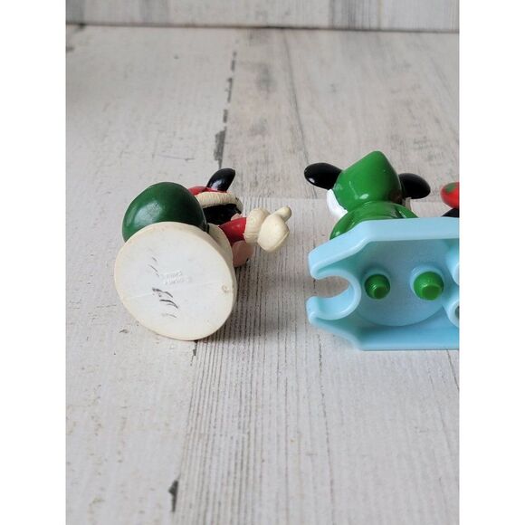 Christmas mini Mickey Mouse figures toy Xmas variety set - Picture 15 of 16